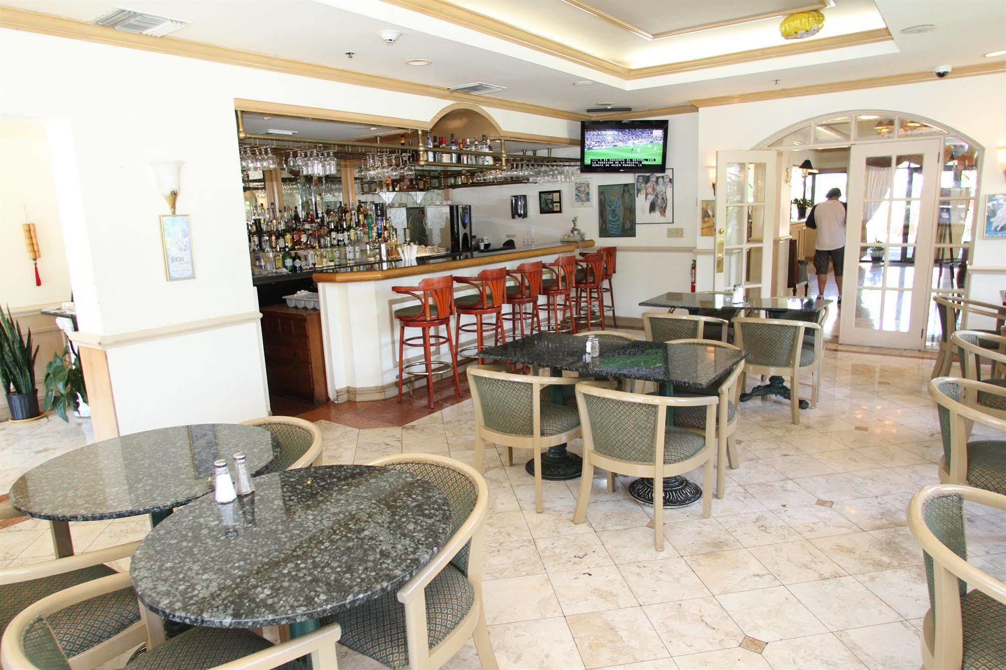 Hotel Chateaubleau Coral Gables Exterior foto